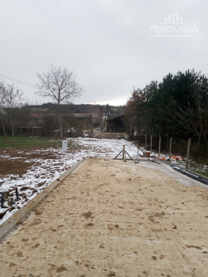 REZERVOVANÉ - Pozemok - č. 8.-- 2 km od Zlatých Moraviec