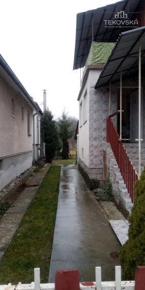 PREDANÉ - ZNÍŽENÁ CENA - Rodinný dom Sľažany