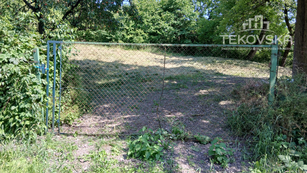 Na predaj pozemok Tekovské Nemce