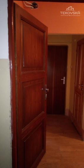 Znížená cena - 3-izbový byt so záhradkou a garážou Lovce