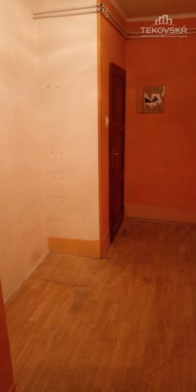 Znížená cena - 3-izbový byt so záhradkou a garážou Lovce