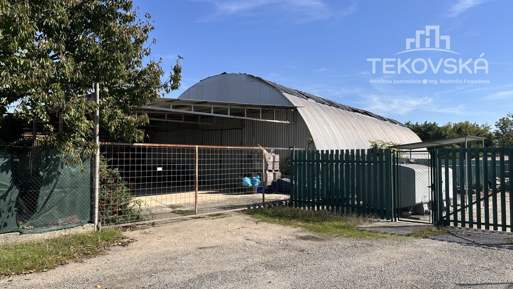 Znížená cena - Pozemok - Vráble - komerčné využitie