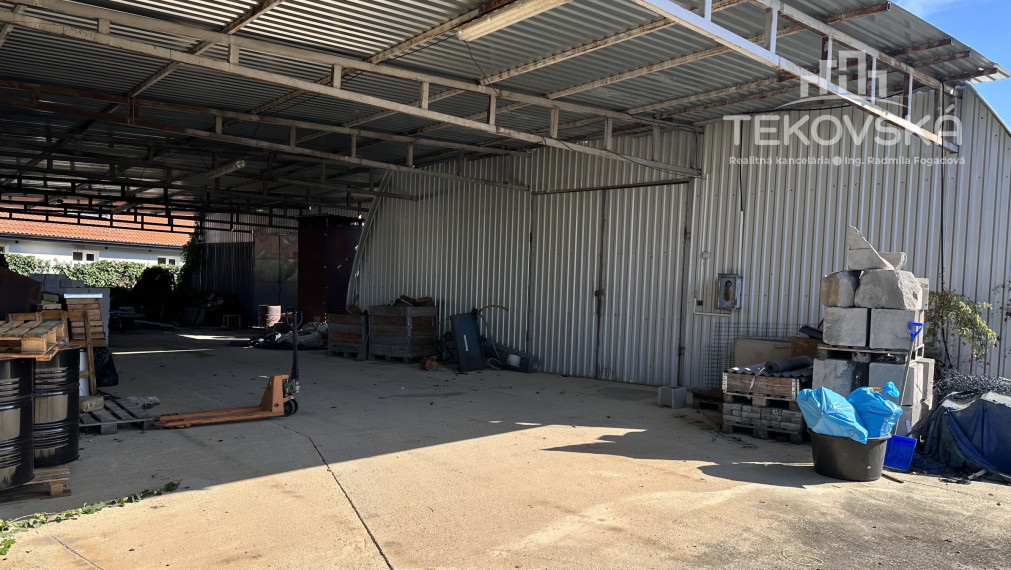 Znížená cena - Pozemok - Vráble - komerčné využitie