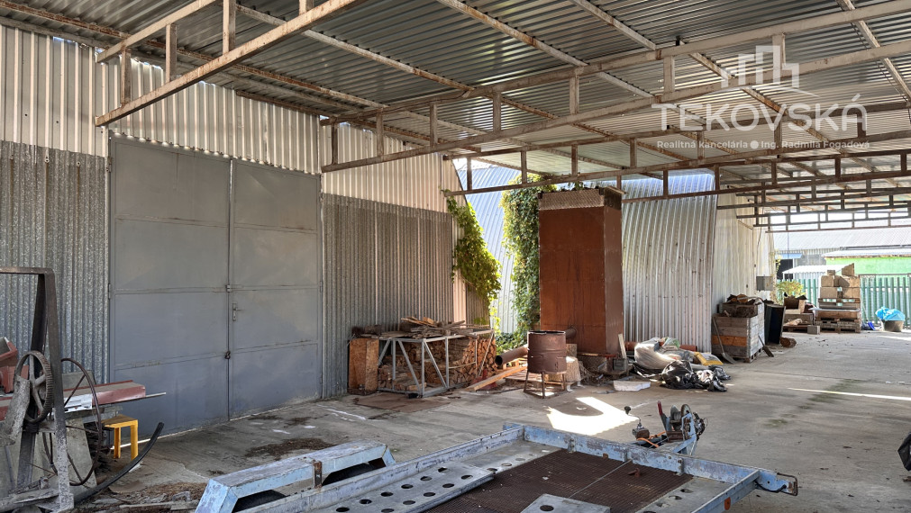 Znížená cena - Pozemok - Vráble - komerčné využitie