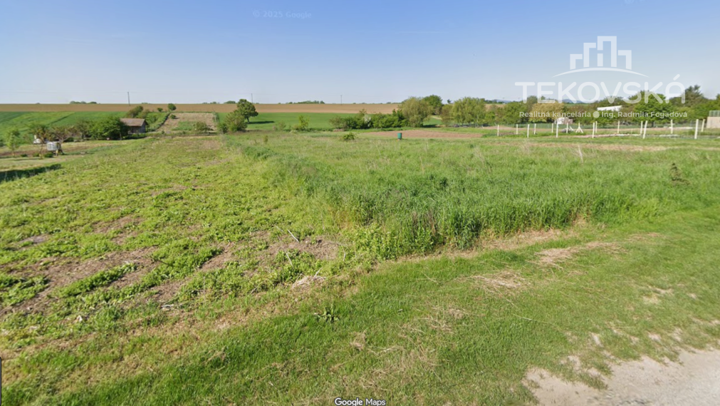 Pozemok na výstavbu RD - RUŽINDOL