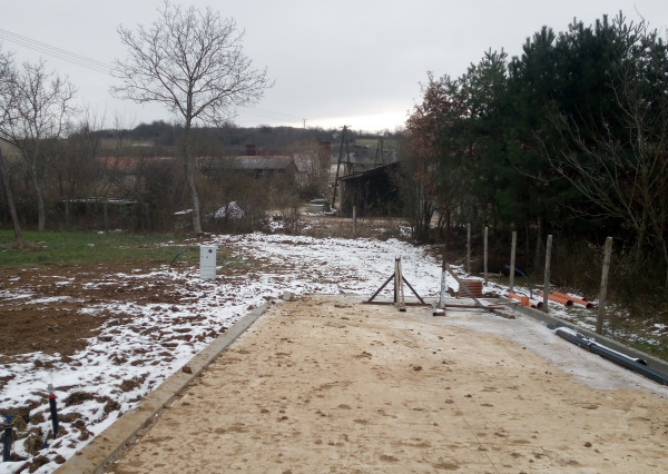 REZERVOVANÉ - Pozemok - č. 8.-- 2 km od Zlatých Moraviec