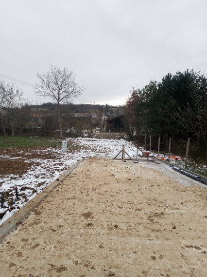 REZERVOVANÉ - Pozemok - č. 8.-- 2 km od Zlatých Moraviec